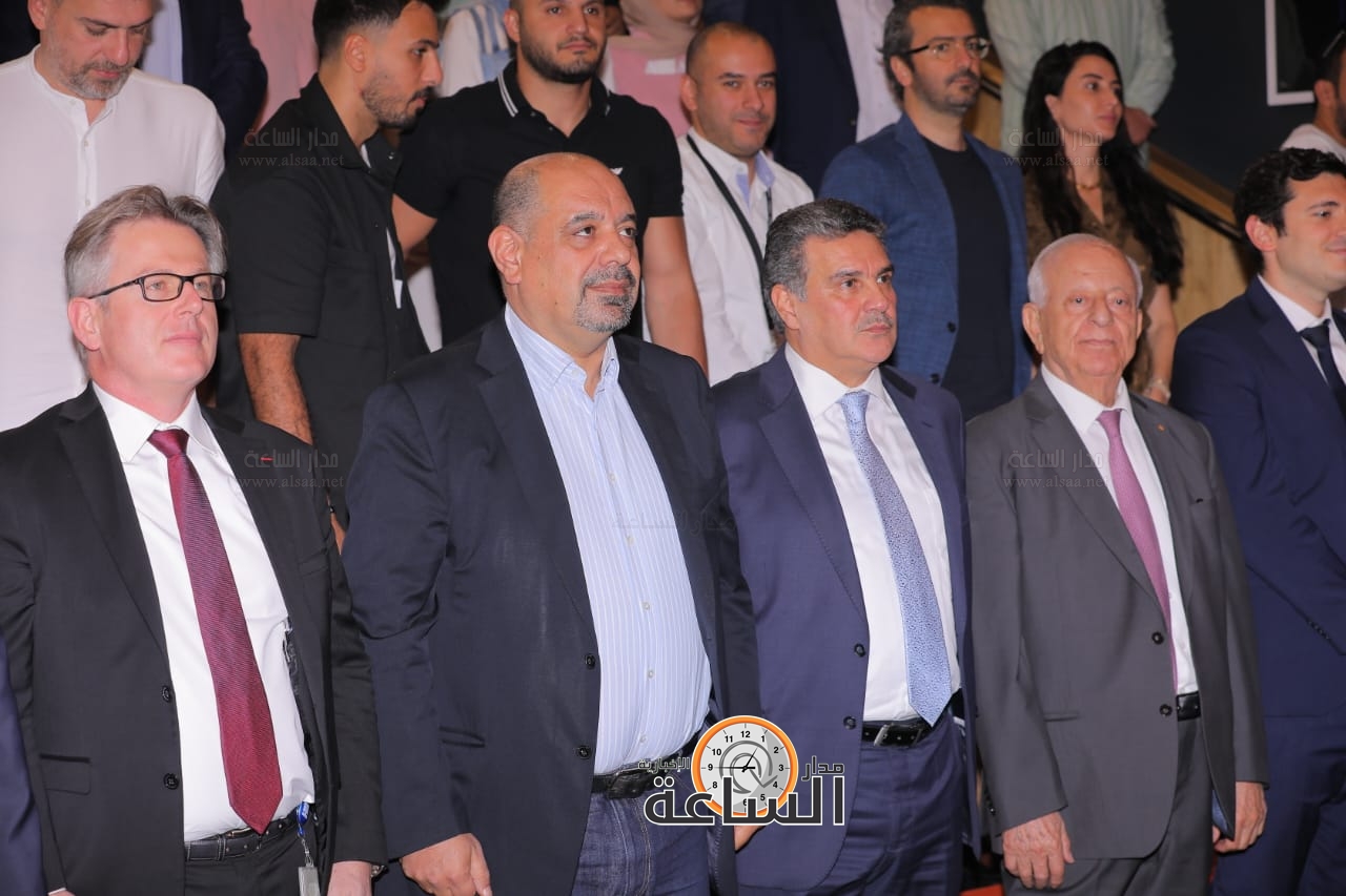 Madar Al-Saa Images 0.918028100018256