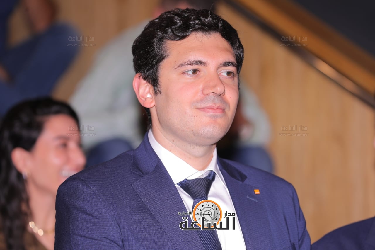 Madar Al-Saa Images 0.7502268346838497