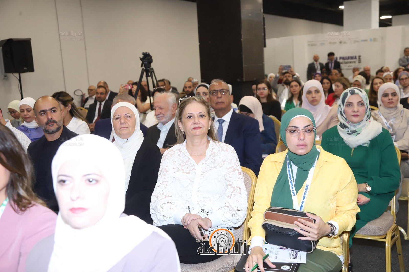 Madar Al-Saa Images 0.33396448491893305