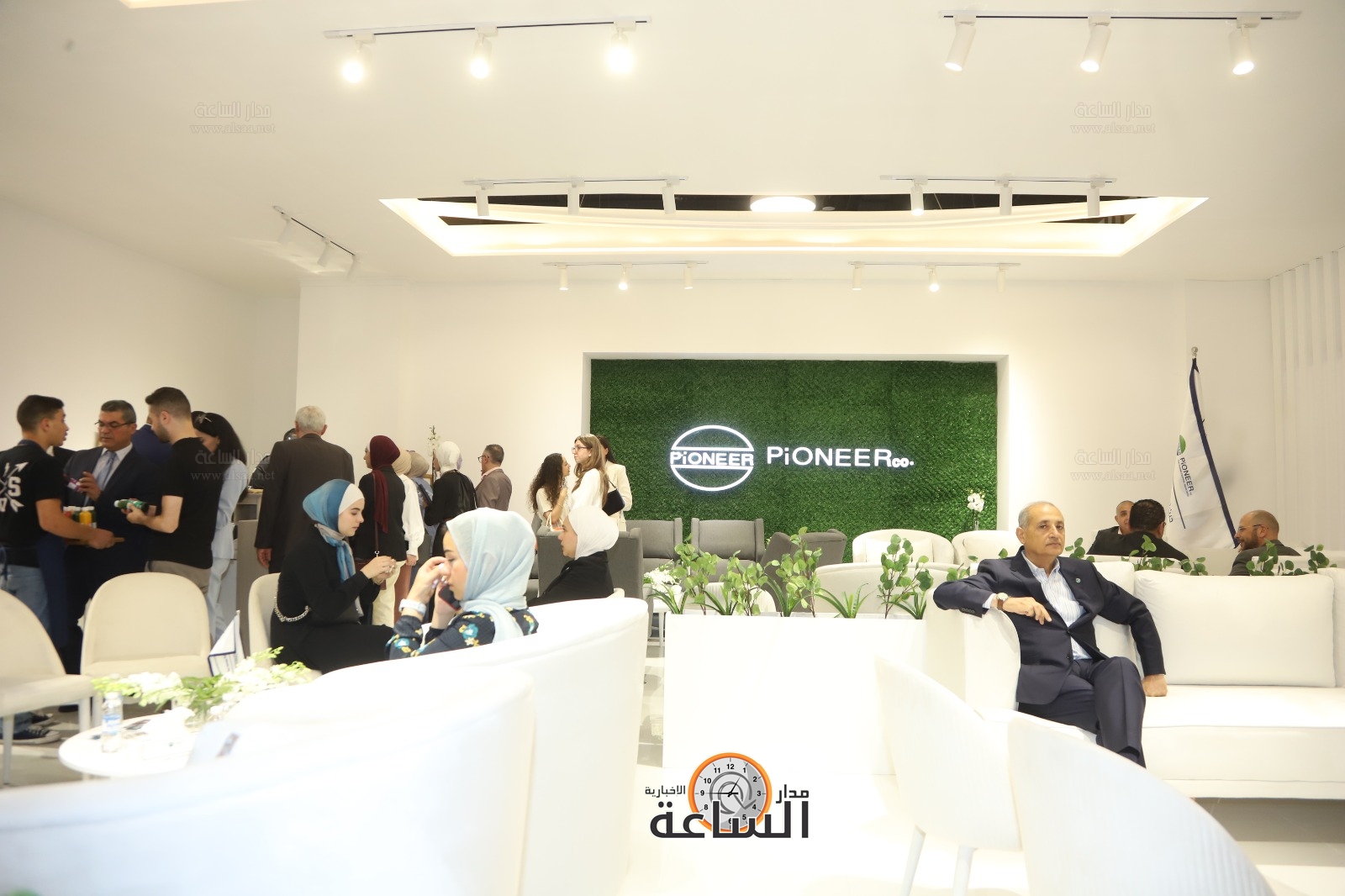 Madar Al-Saa Images 0.05845434892518242