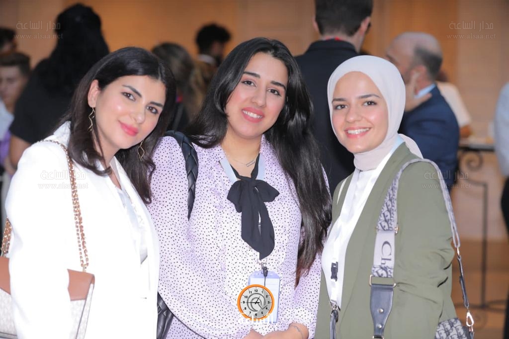 Madar Al-Saa Images 0.052405353748006256