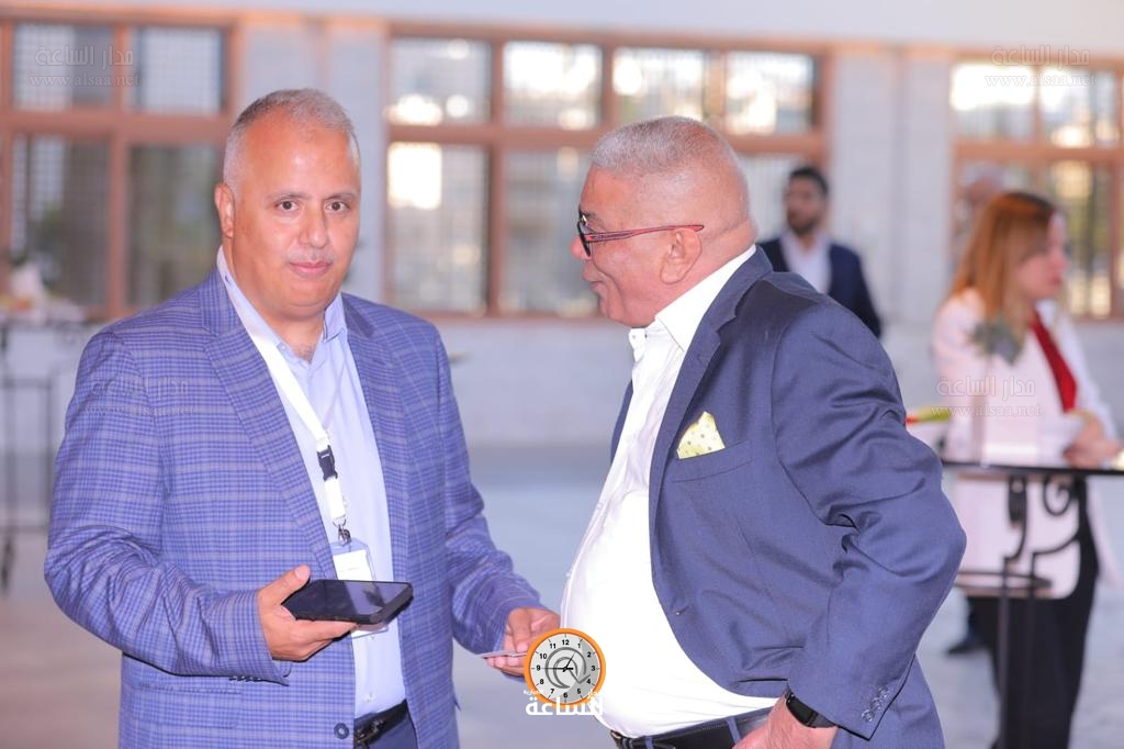 Madar Al-Saa Images 0.9340571272661582