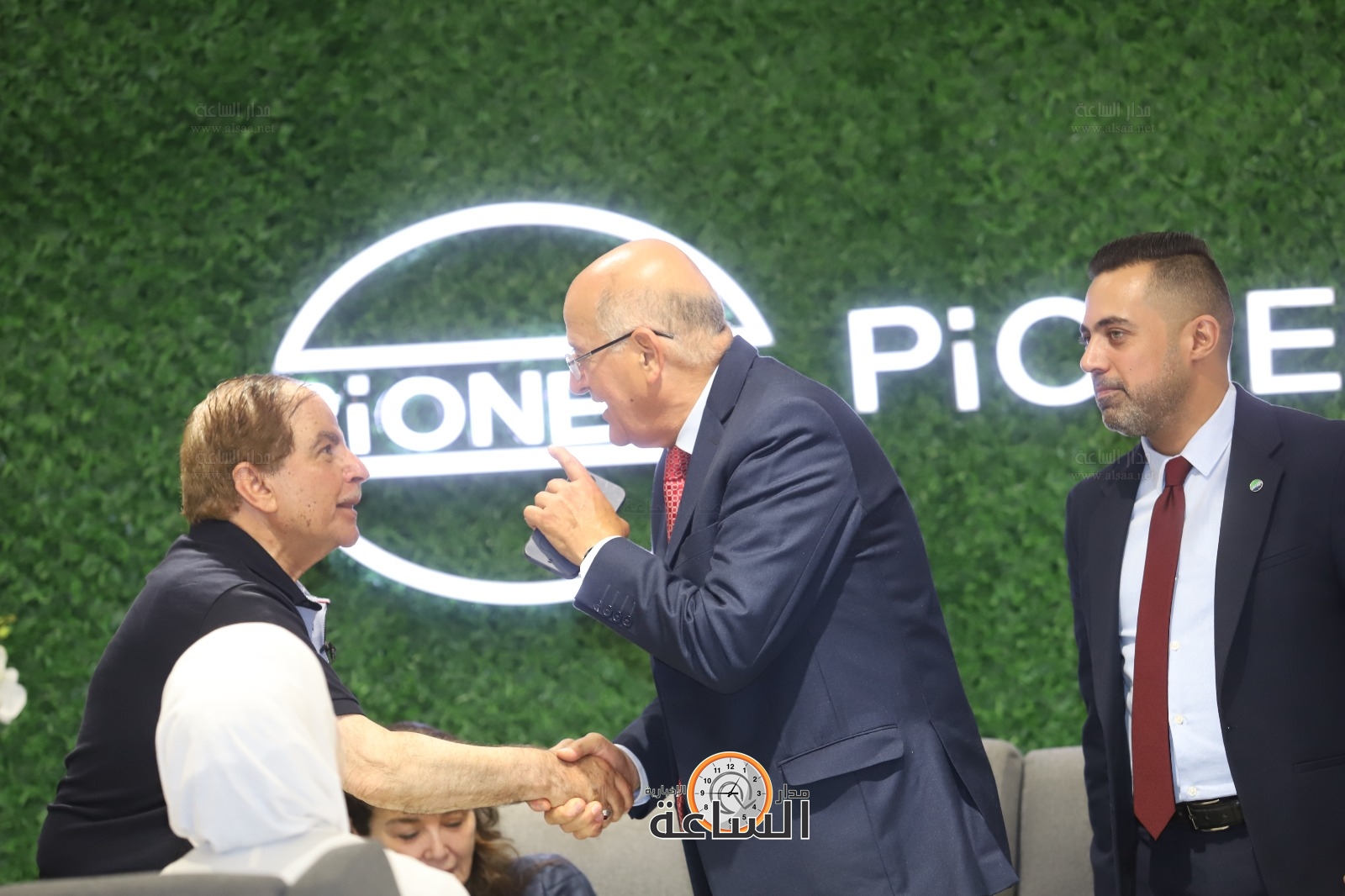 Madar Al-Saa Images 0.4864183423004992