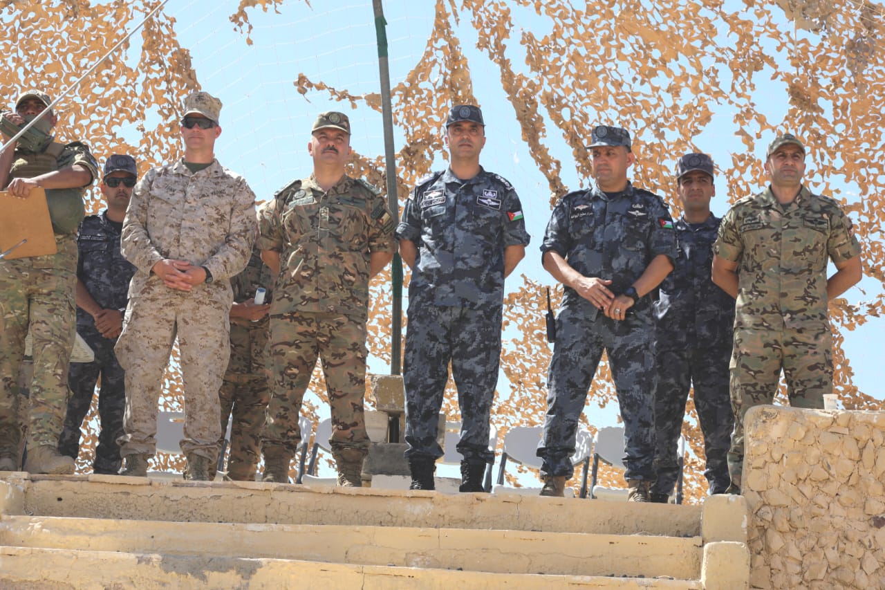 Madar Al-Saa Images 0.5706088673836924