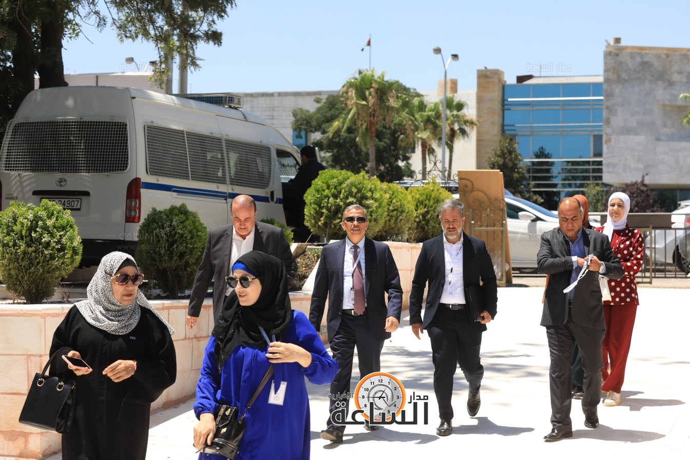 Madar Al-Saa Images 0.4134624197355683