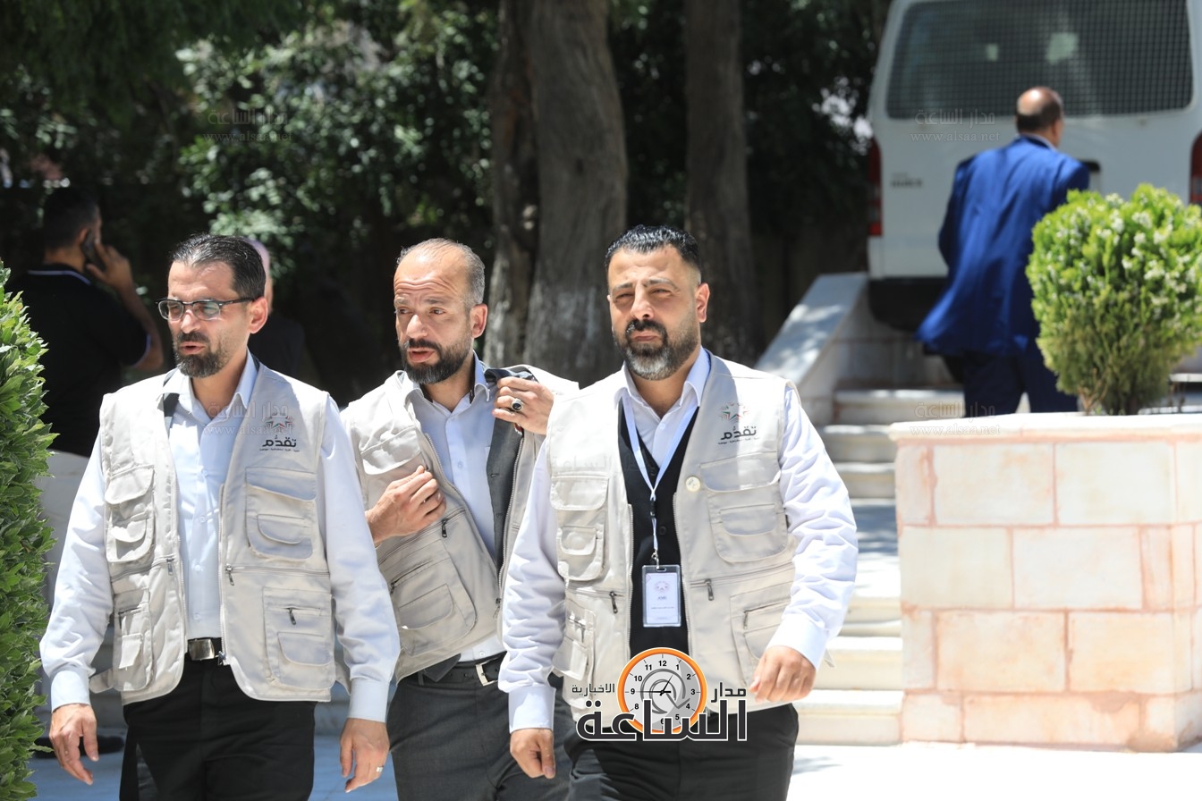 Madar Al-Saa Images 0.8132052290019567