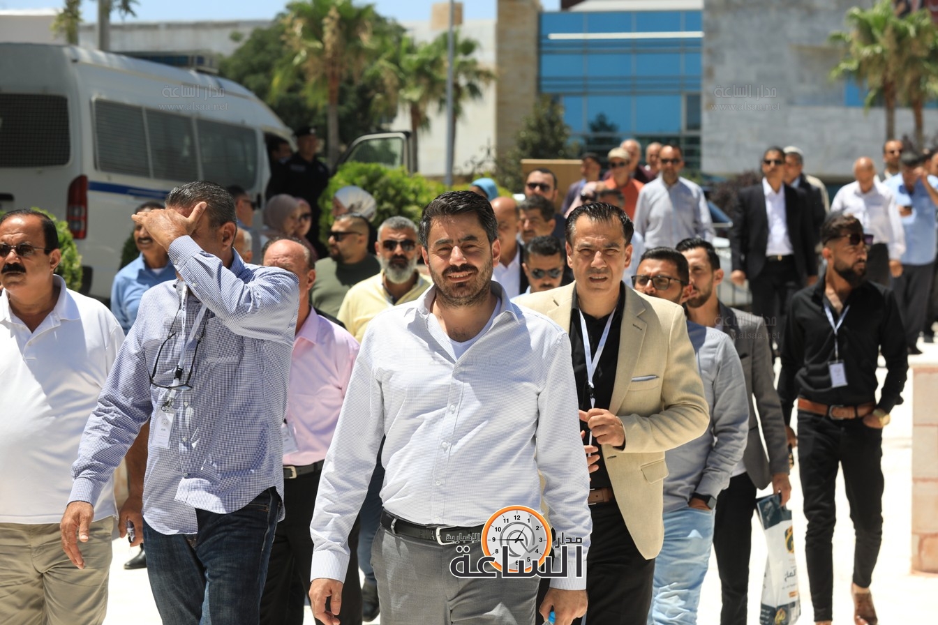 Madar Al-Saa Images 0.25341828350669204