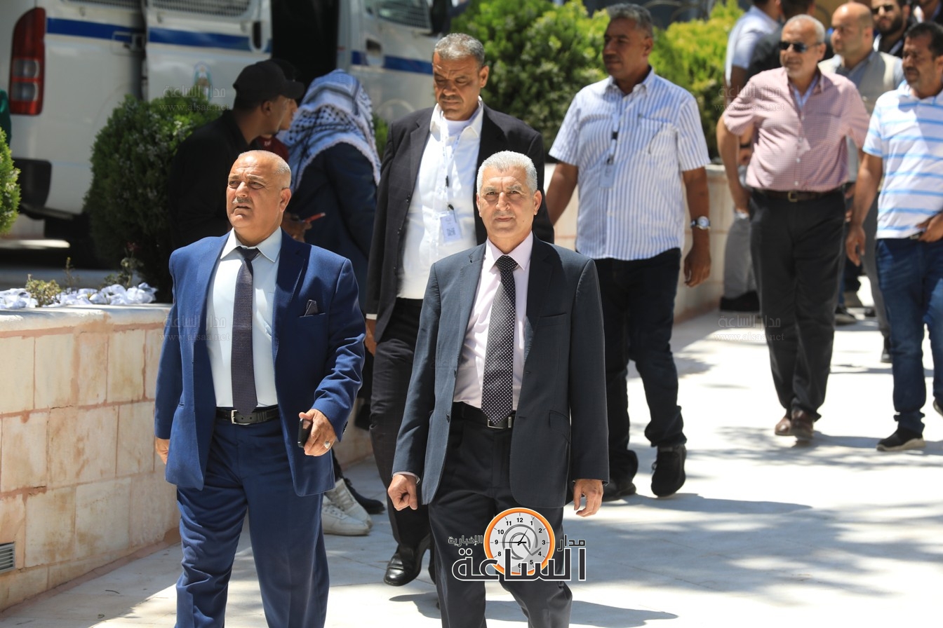 Madar Al-Saa Images 0.8241335347512677