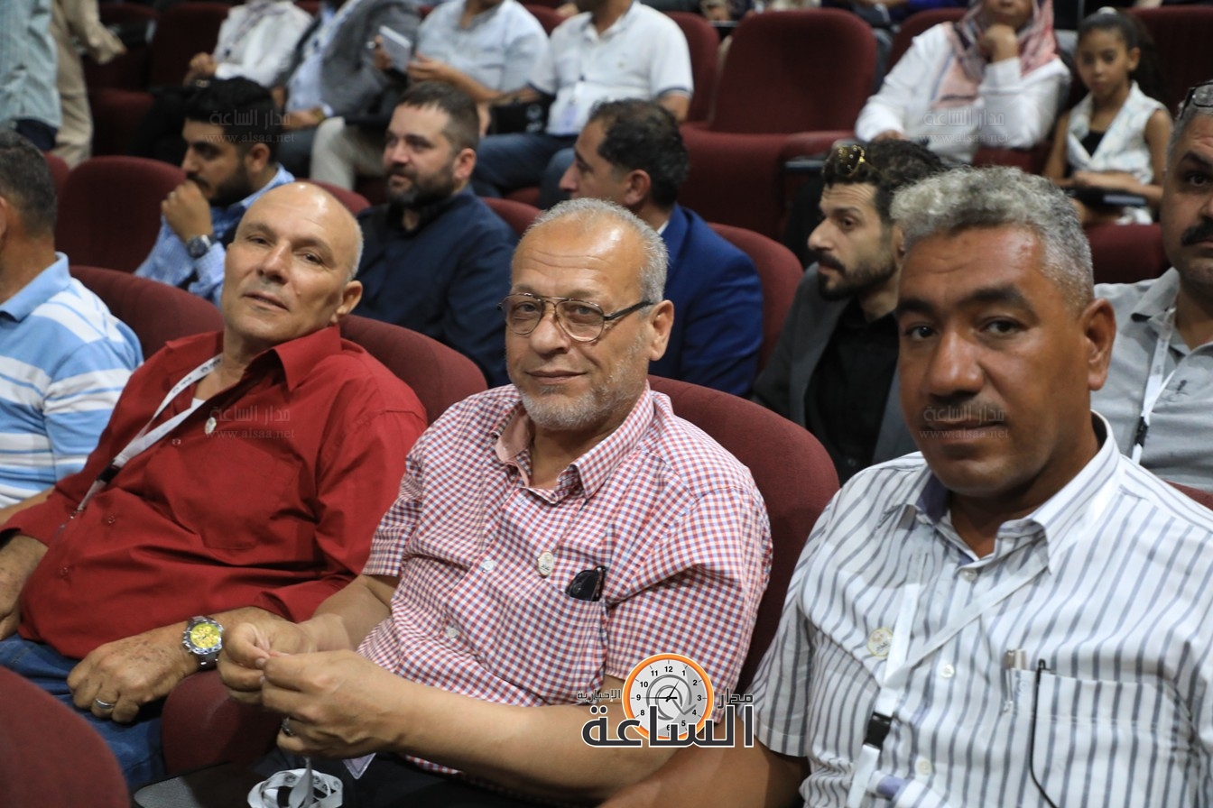 Madar Al-Saa Images 0.4702238294244556