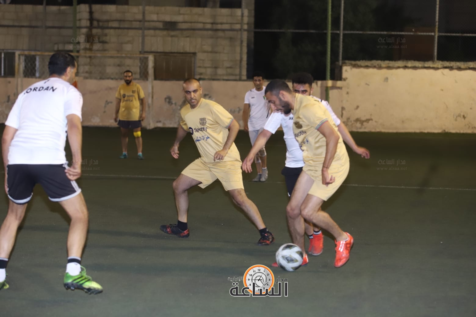 Madar Al-Saa Images 0.13660202264776045