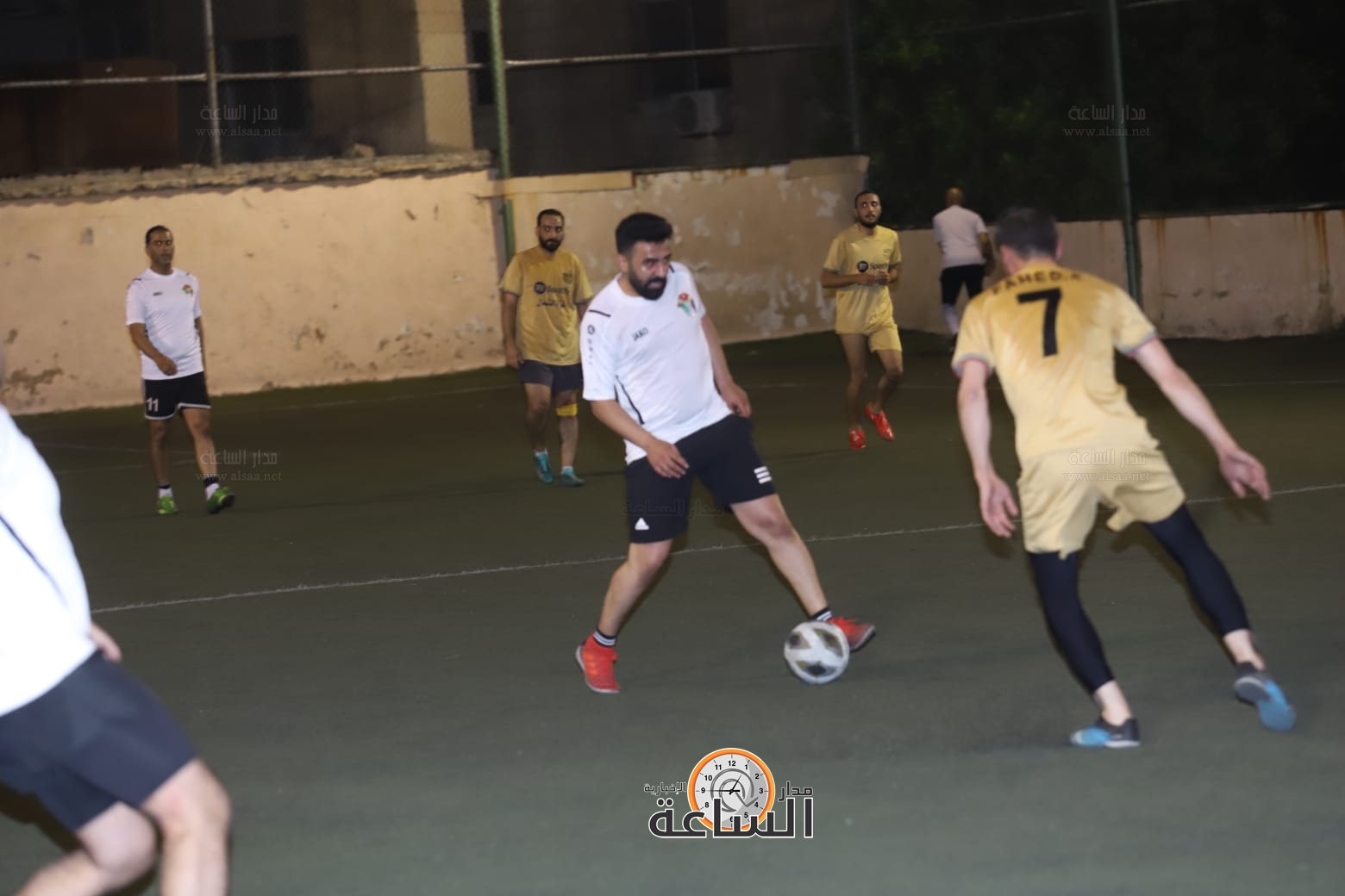 Madar Al-Saa Images 0.5871404844391868