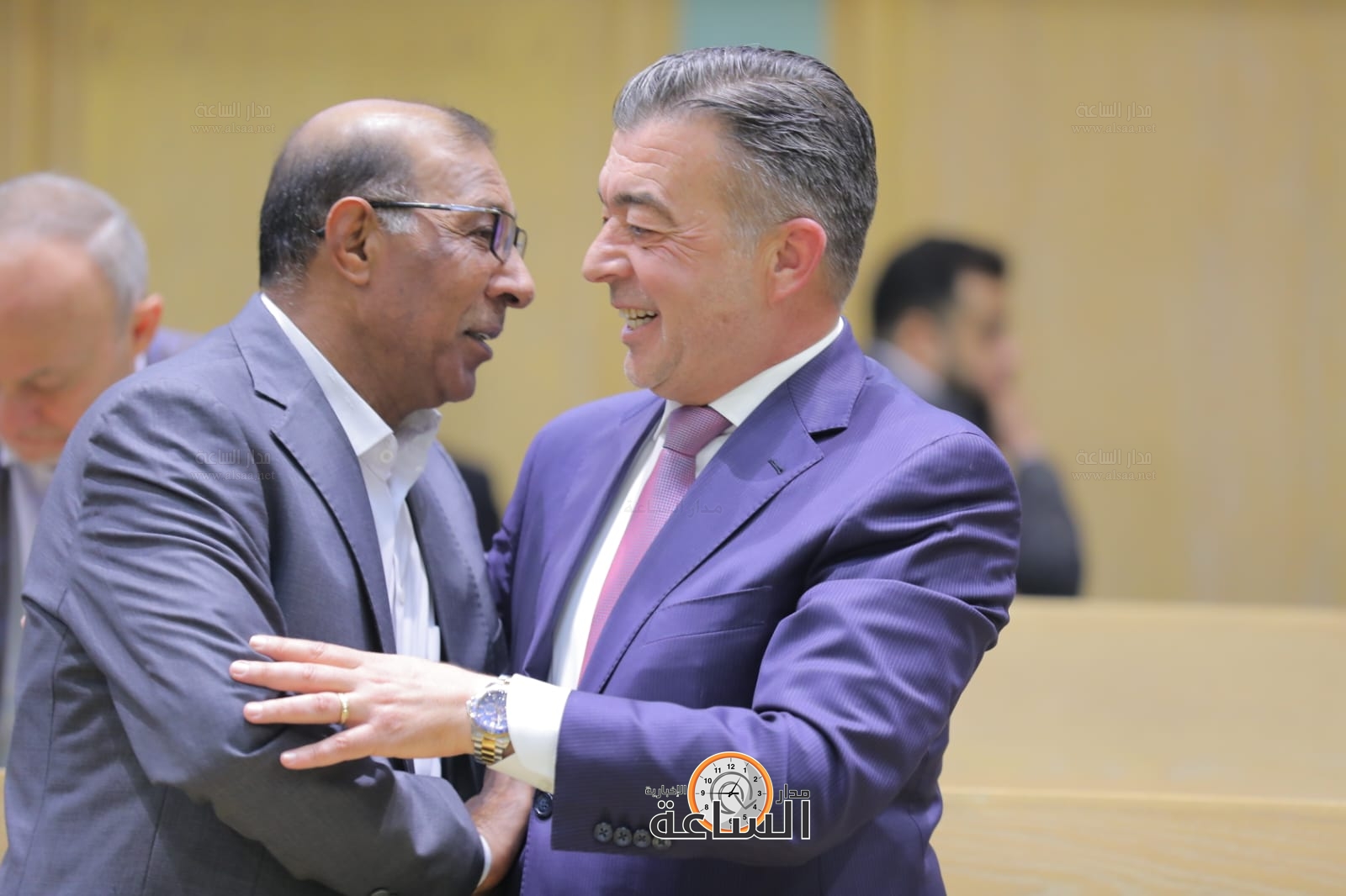 Madar Al-Saa Images 0.06061056538370613