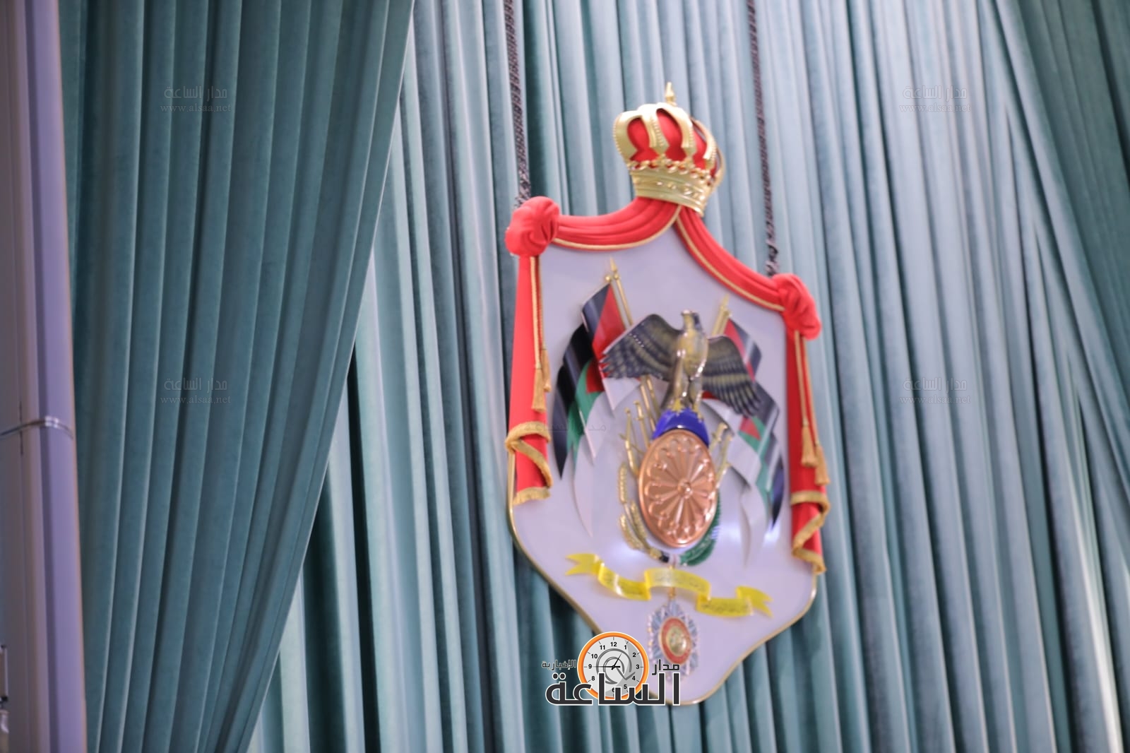 Madar Al-Saa Images 0.7320093063229145