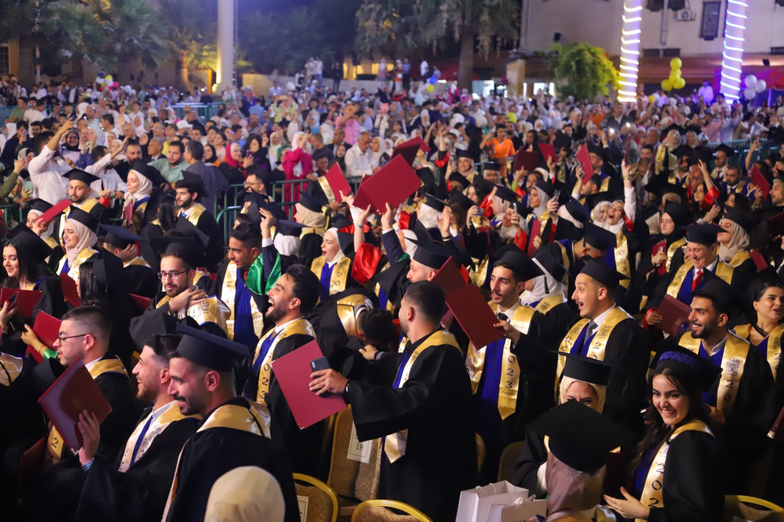 Madar Al-Saa Images 0.25244696645062503