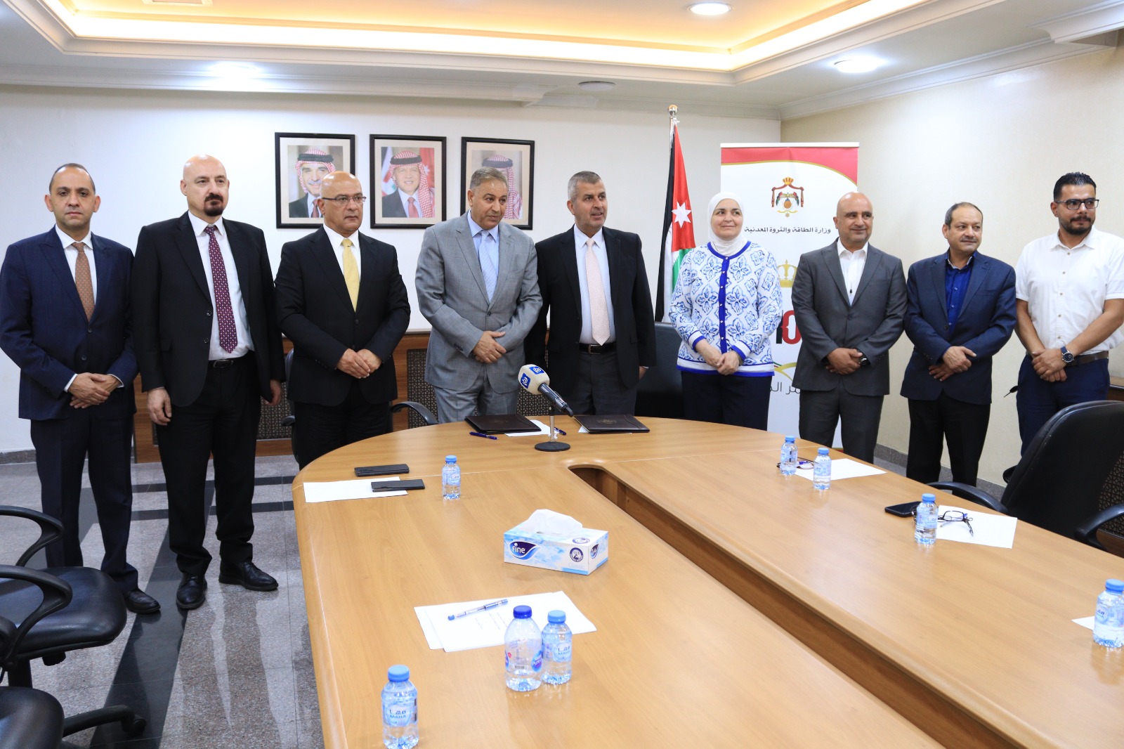 Madar Al-Saa Images 0.16456427137862684