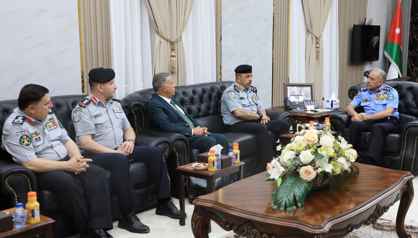 Madar Al-Saa Images 0.48185089432853023