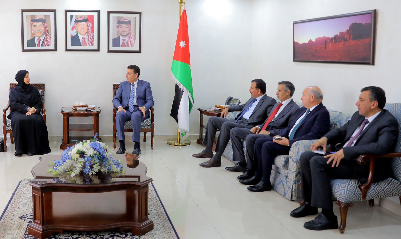 Madar Al-Saa Images 0.8354163463983564