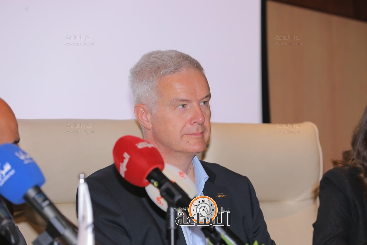 Madar Al-Saa Images 0.11077414071969693