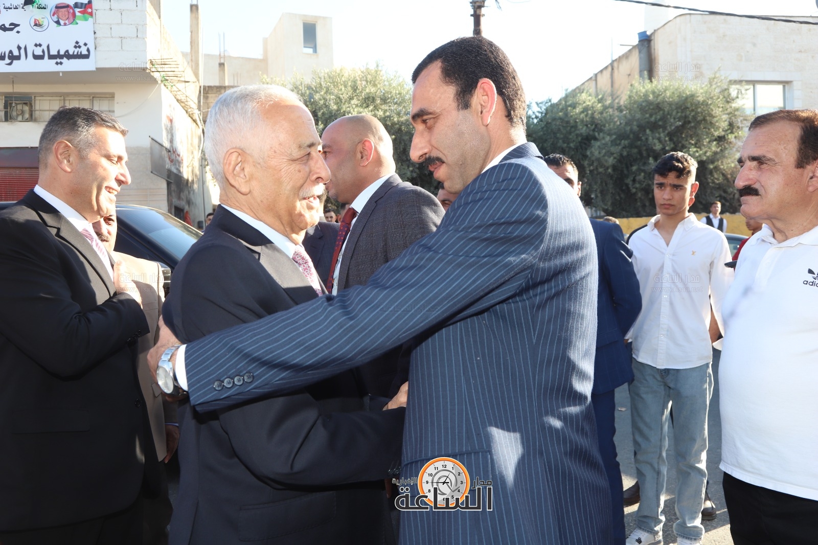 Madar Al-Saa Images 0.8334255662214068