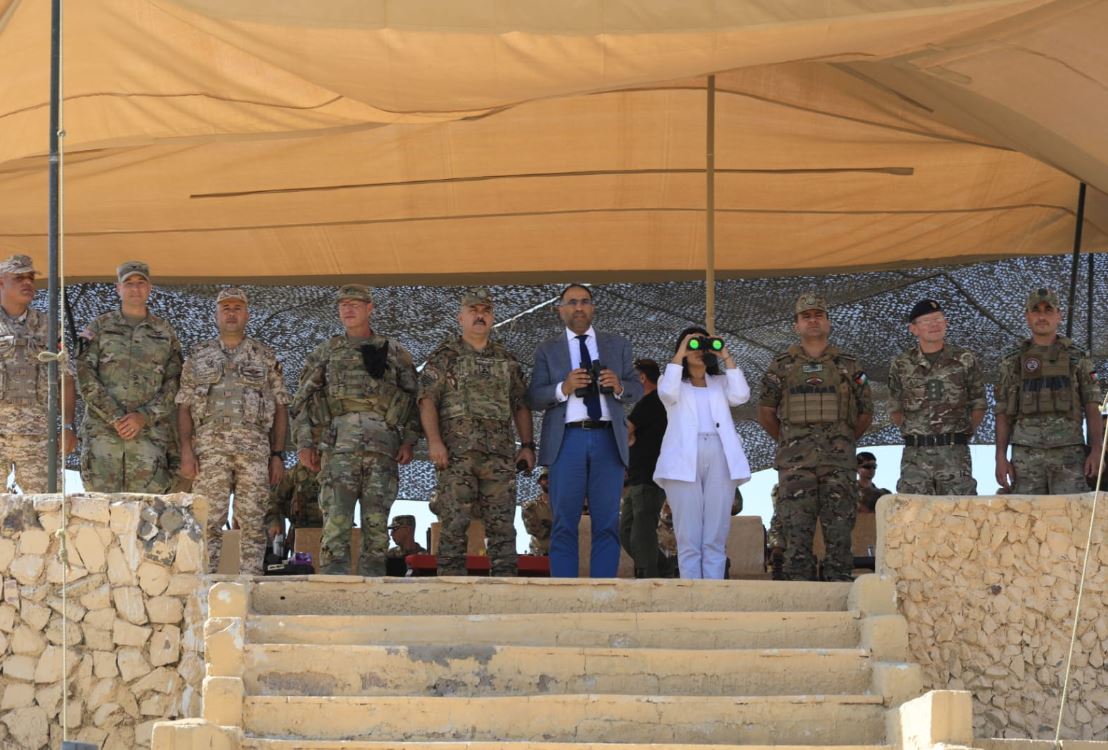 Madar Al-Saa Images 0.3980590496557701