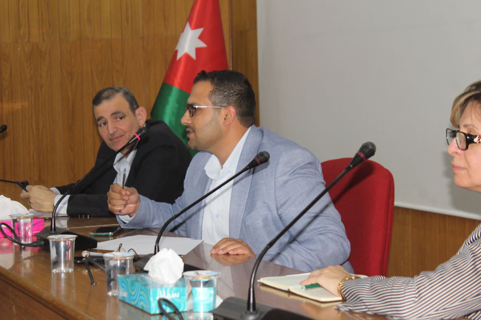 Madar Al-Saa Images 0.48834248870592467