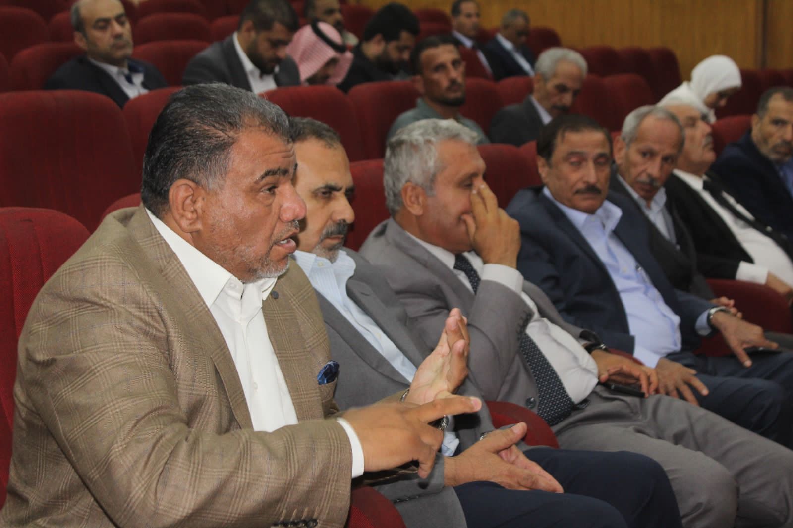 Madar Al-Saa Images 0.6891548885164771