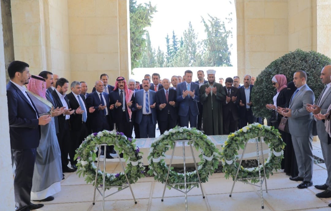 Madar Al-Saa Images 0.8057369880862542