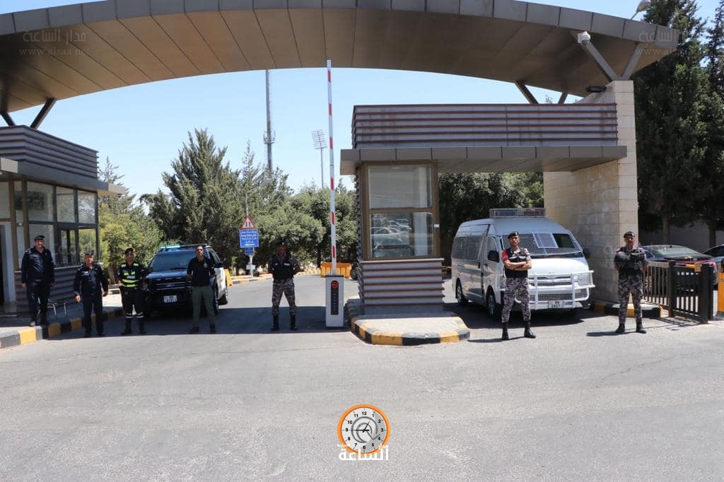 Madar Al-Saa Images 0.9854112679904152