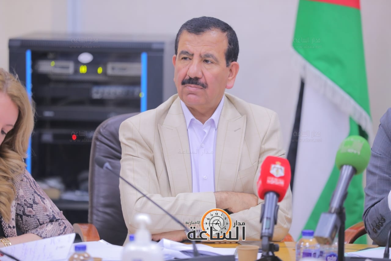 Madar Al-Saa Images 0.9304842881907136