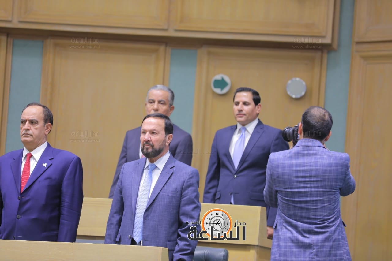 Madar Al-Saa Images 0.3524063353322404