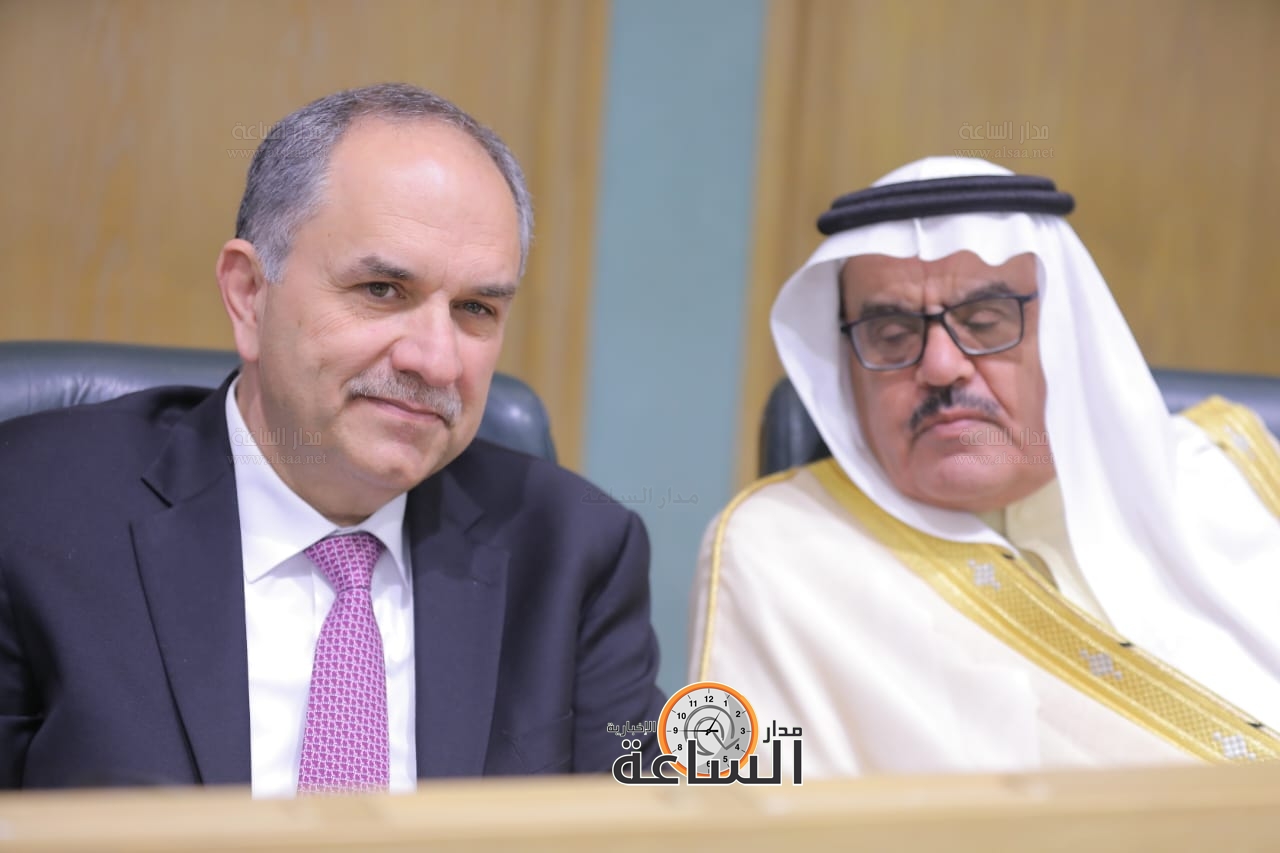 Madar Al-Saa Images 0.0021942518236932607