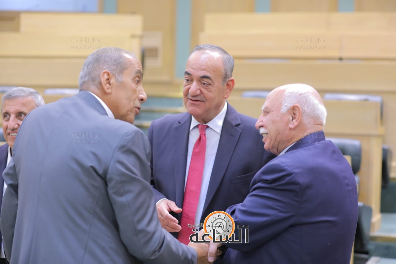 Madar Al-Saa Images 0.397669370296742