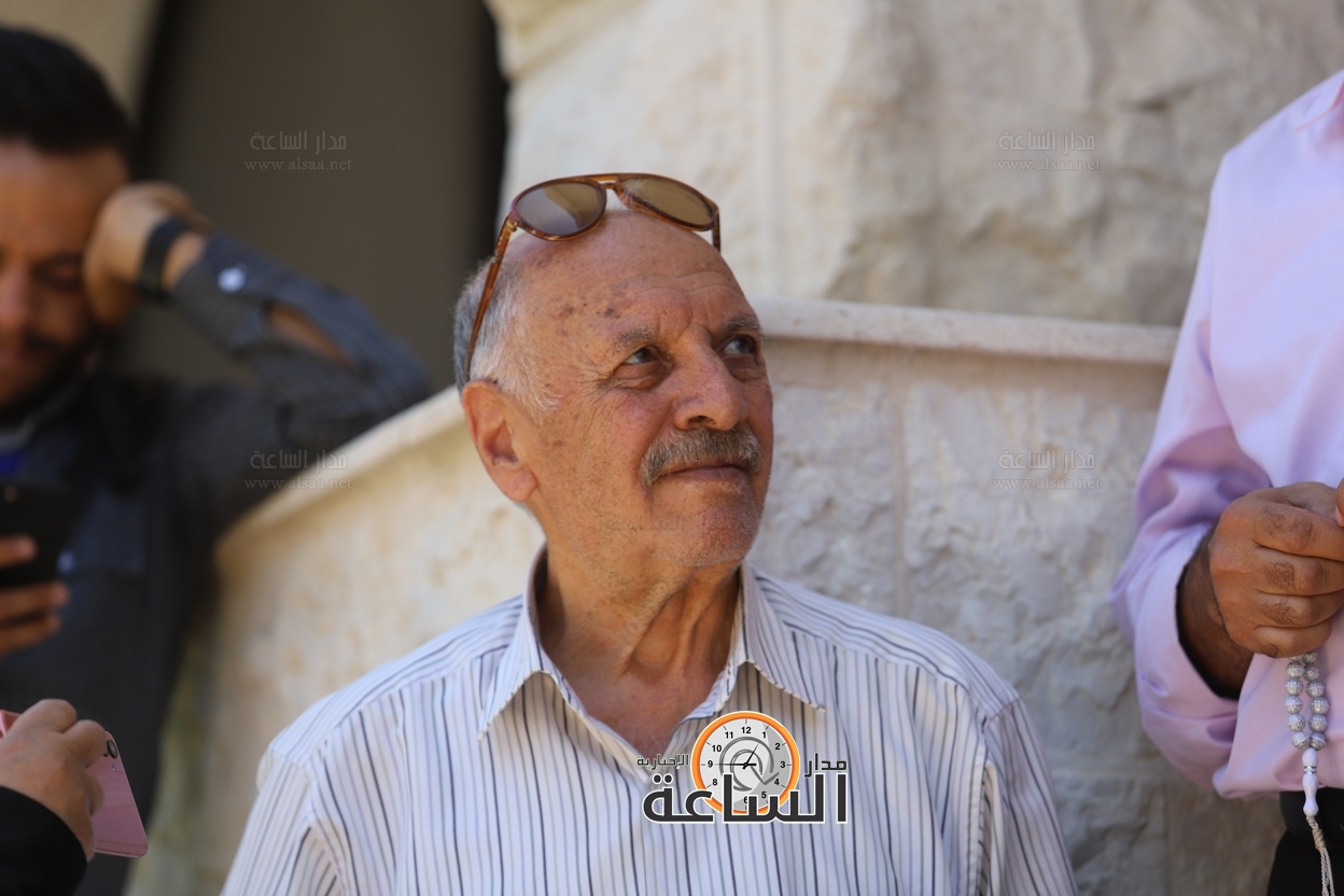 Madar Al-Saa Images 0.9931118811499664