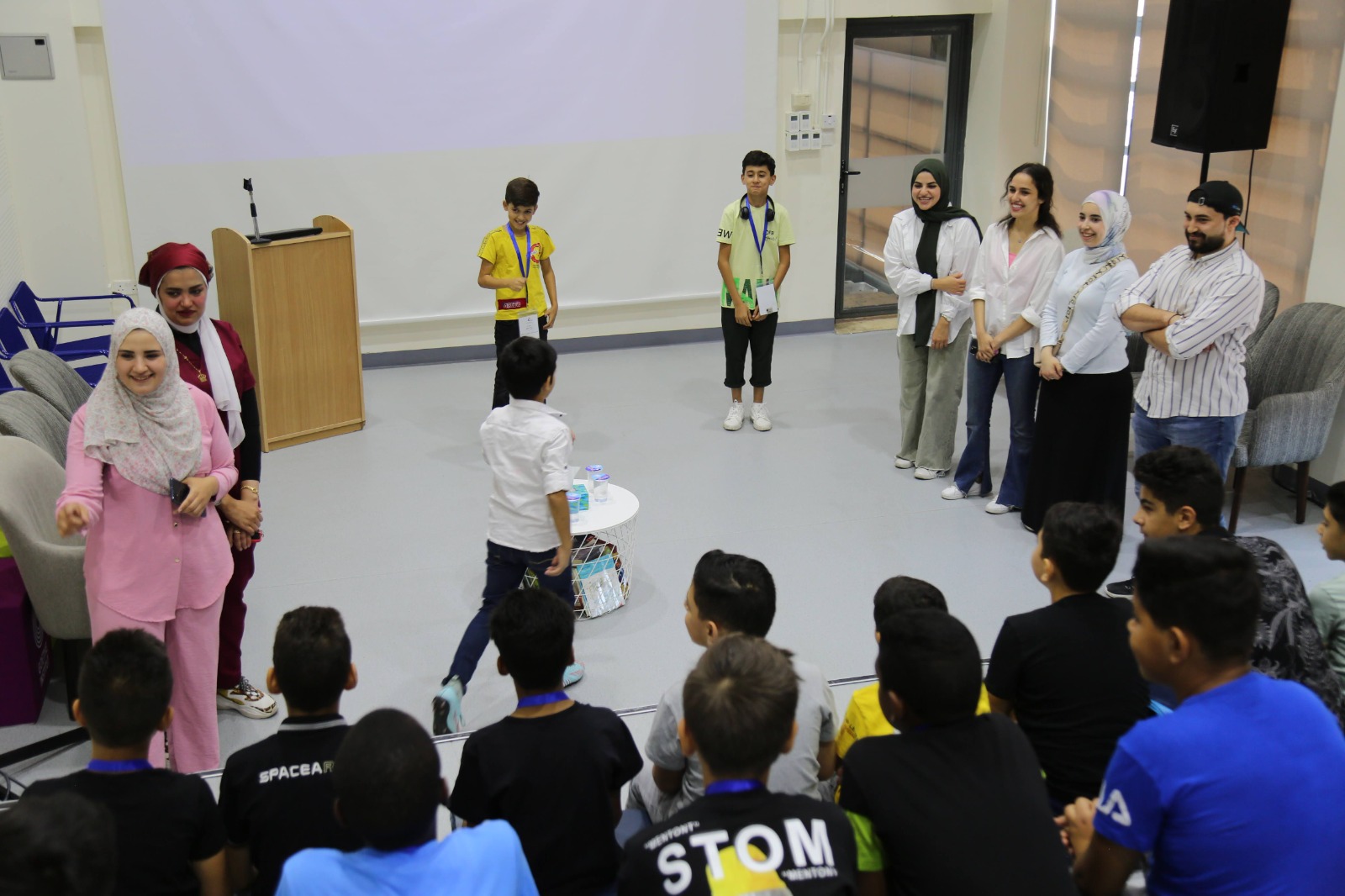 Madar Al-Saa Images 0.7653522436701641