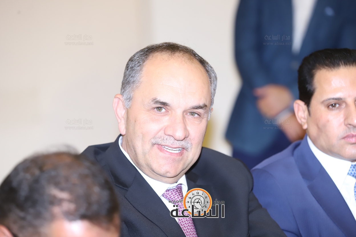 Madar Al-Saa Images 0.4848925497573261