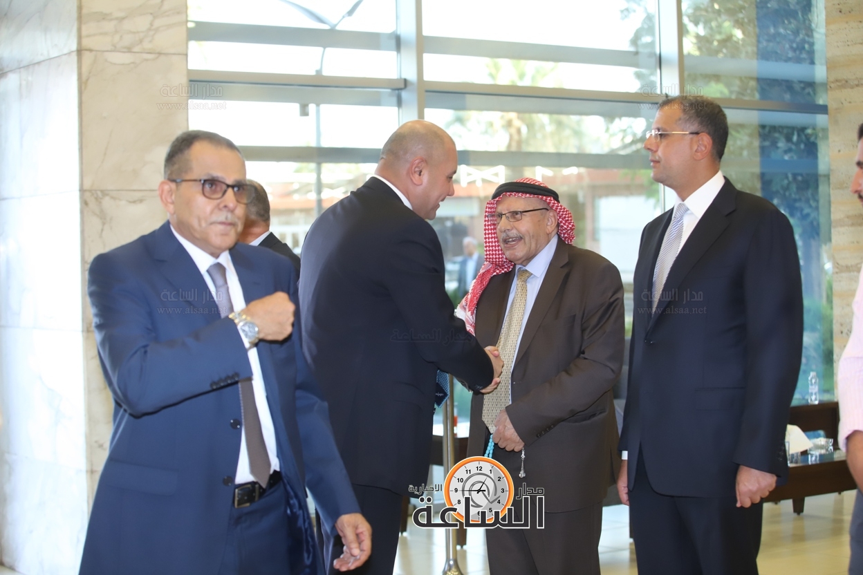 Madar Al-Saa Images 0.8907050735979583