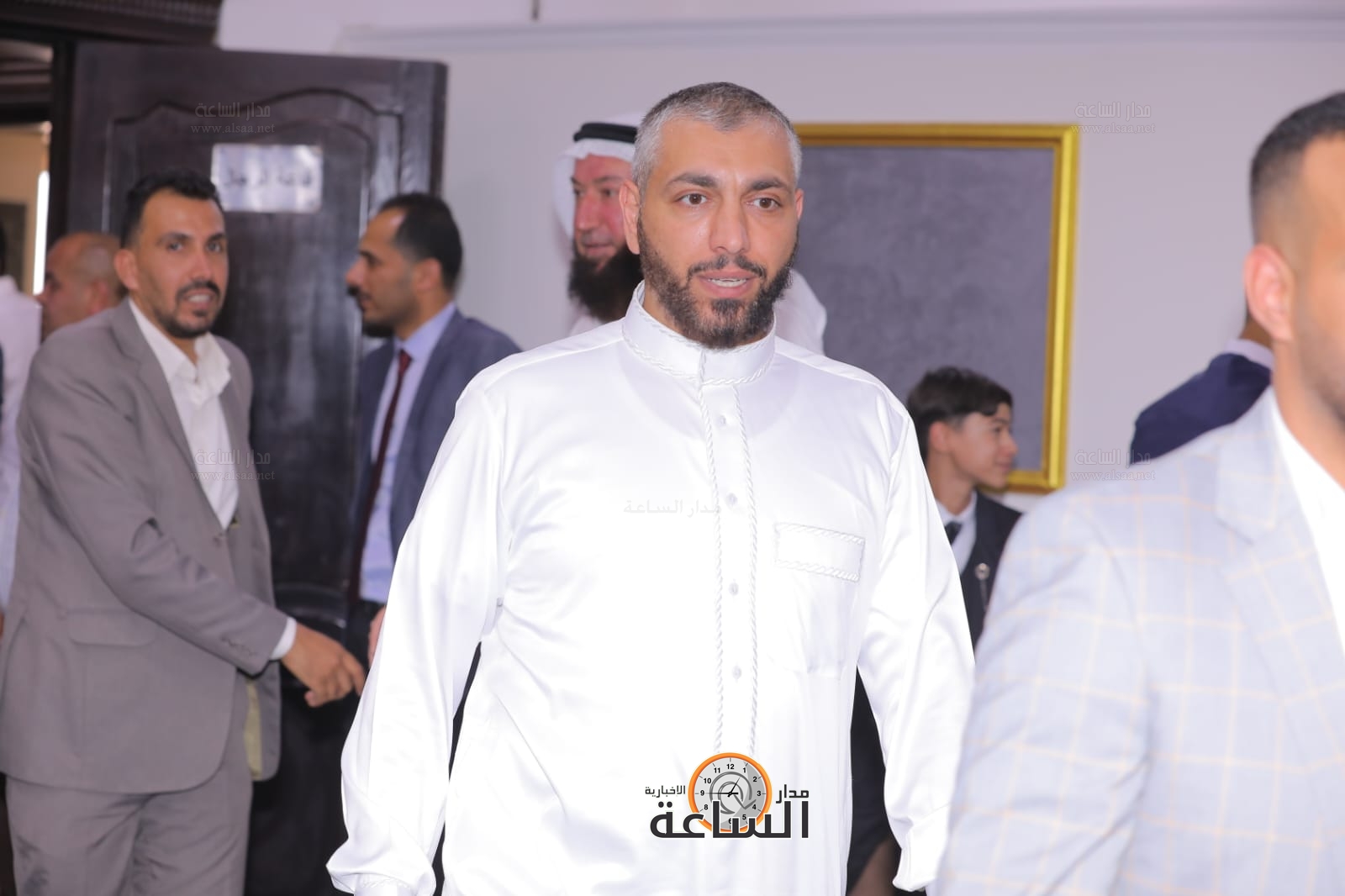 Madar Al-Saa Images 0.3715148434782103