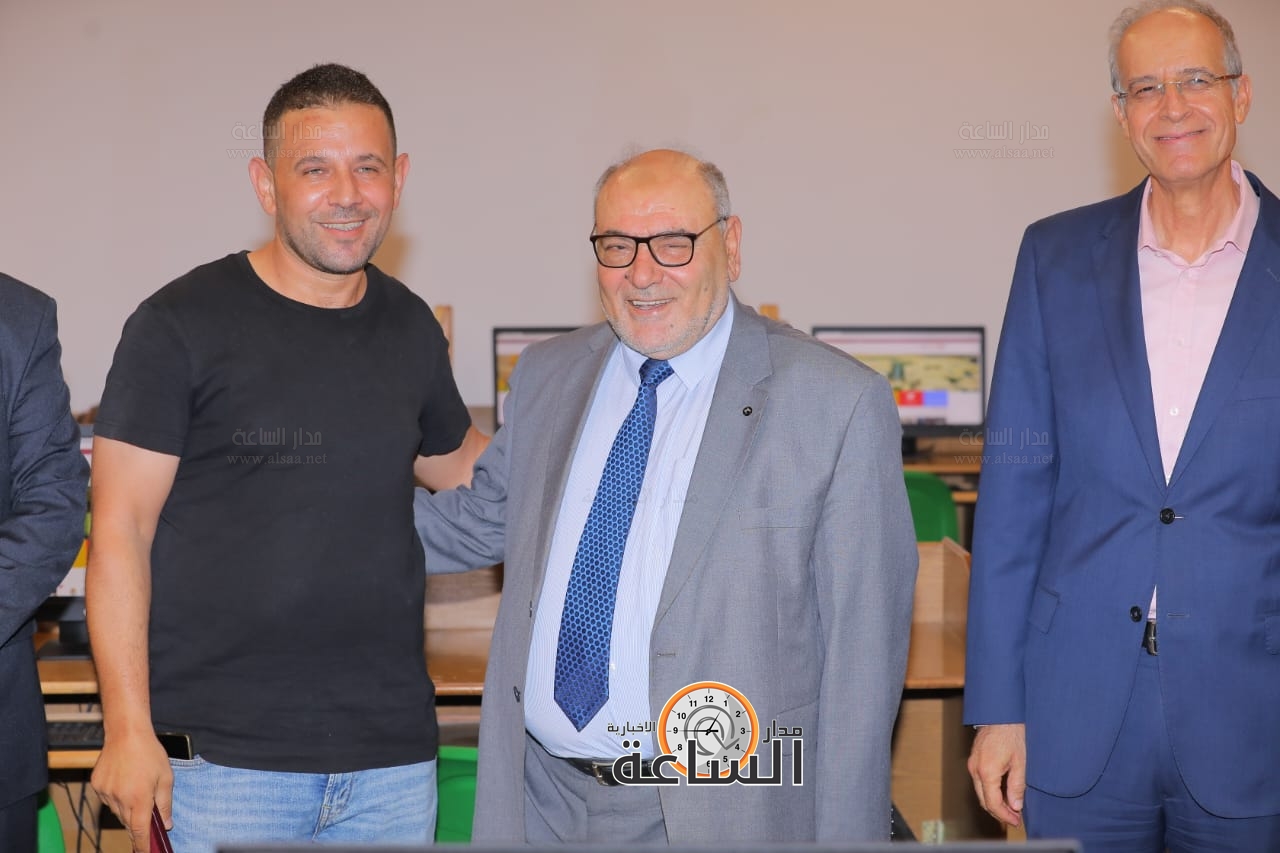 Madar Al-Saa Images 0.975389882485481