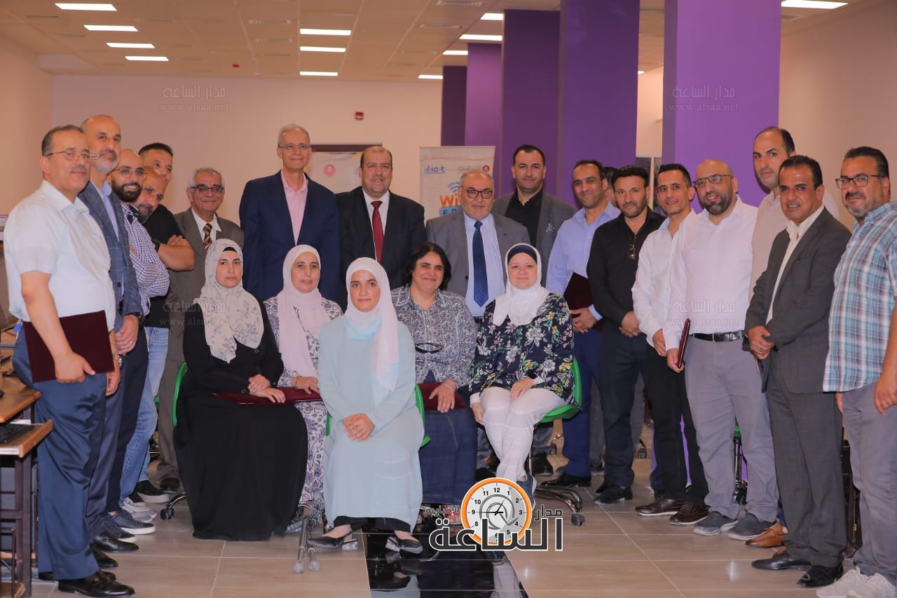 Madar Al-Saa Images 0.5851378941835113