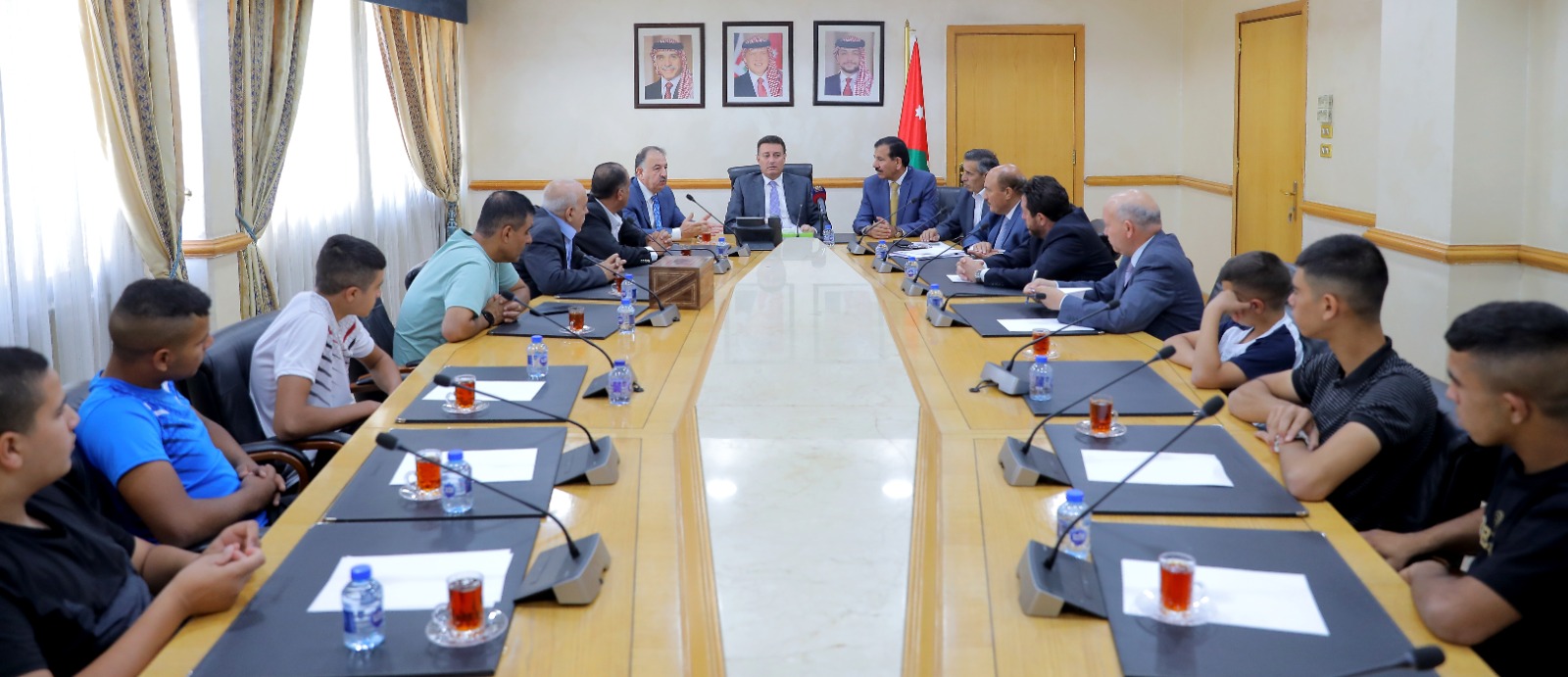 Madar Al-Saa Images 0.4984883589579554