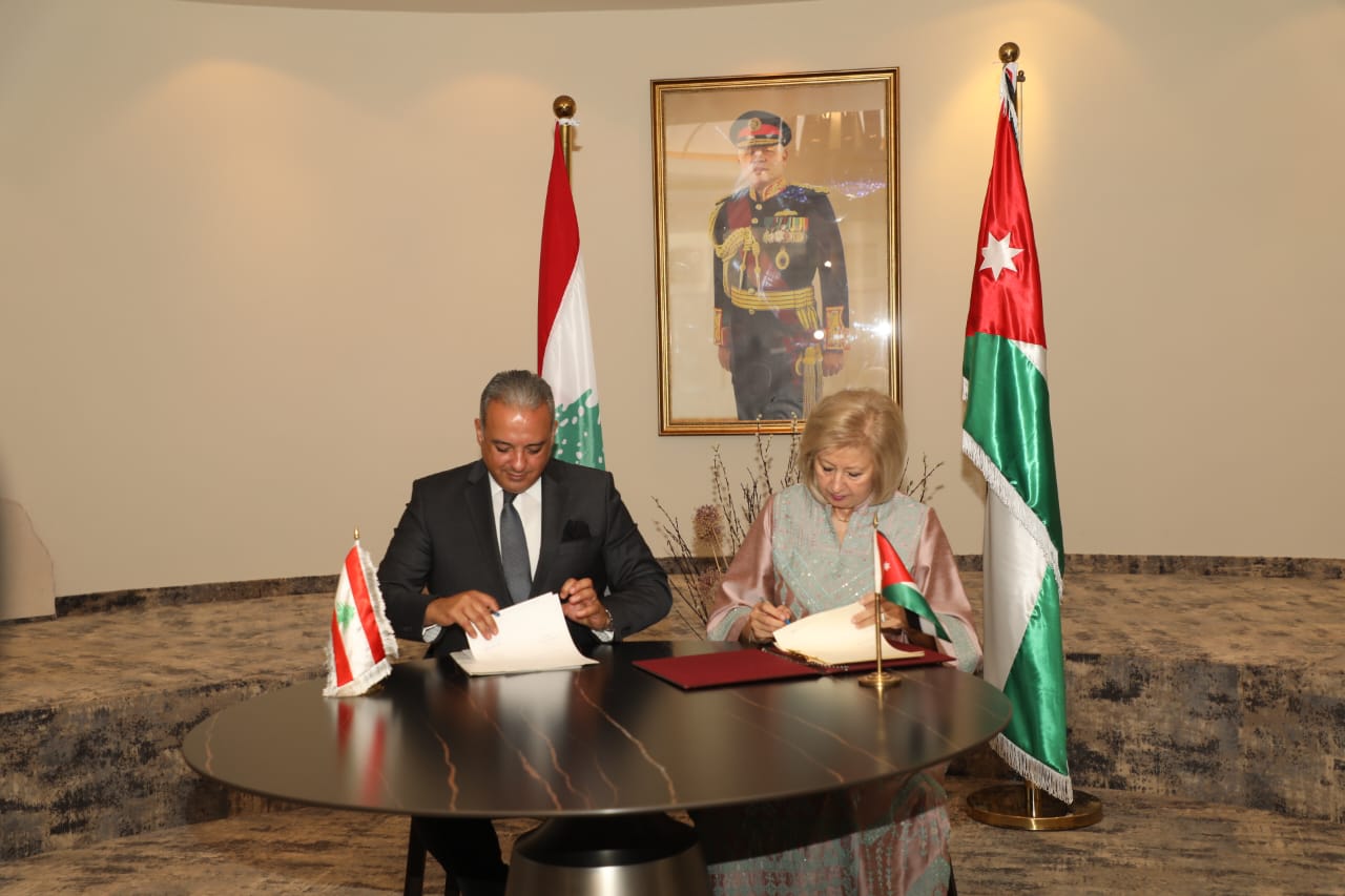 Madar Al-Saa Images 0.4150228016894546