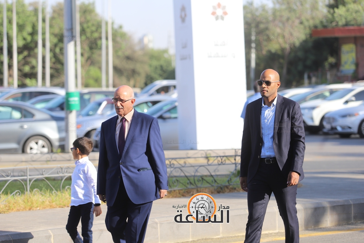 Madar Al-Saa Images 0.31887302503874504