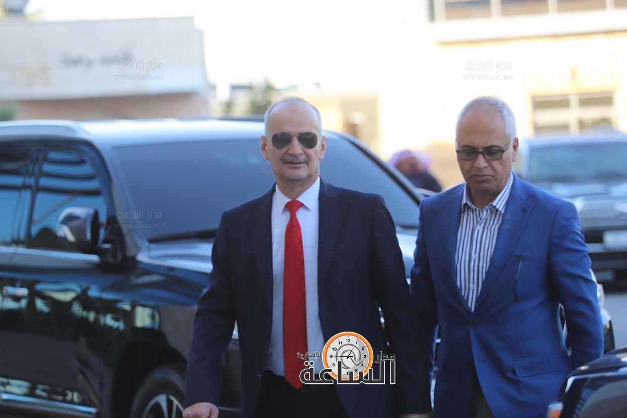 Madar Al-Saa Images 0.8118829414155799