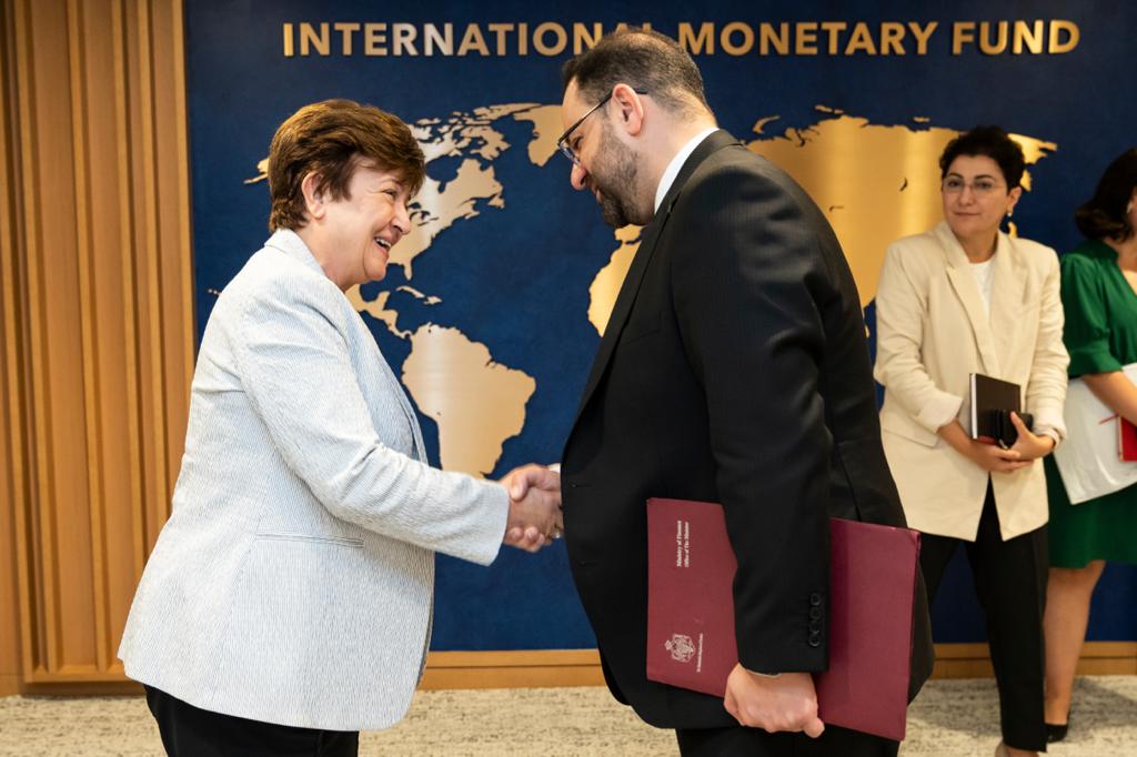 Madar Al-Saa Images 0.5348351912823059