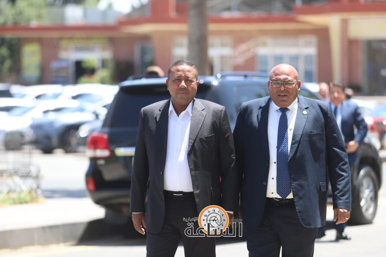 Madar Al-Saa Images 0.14847731351081372