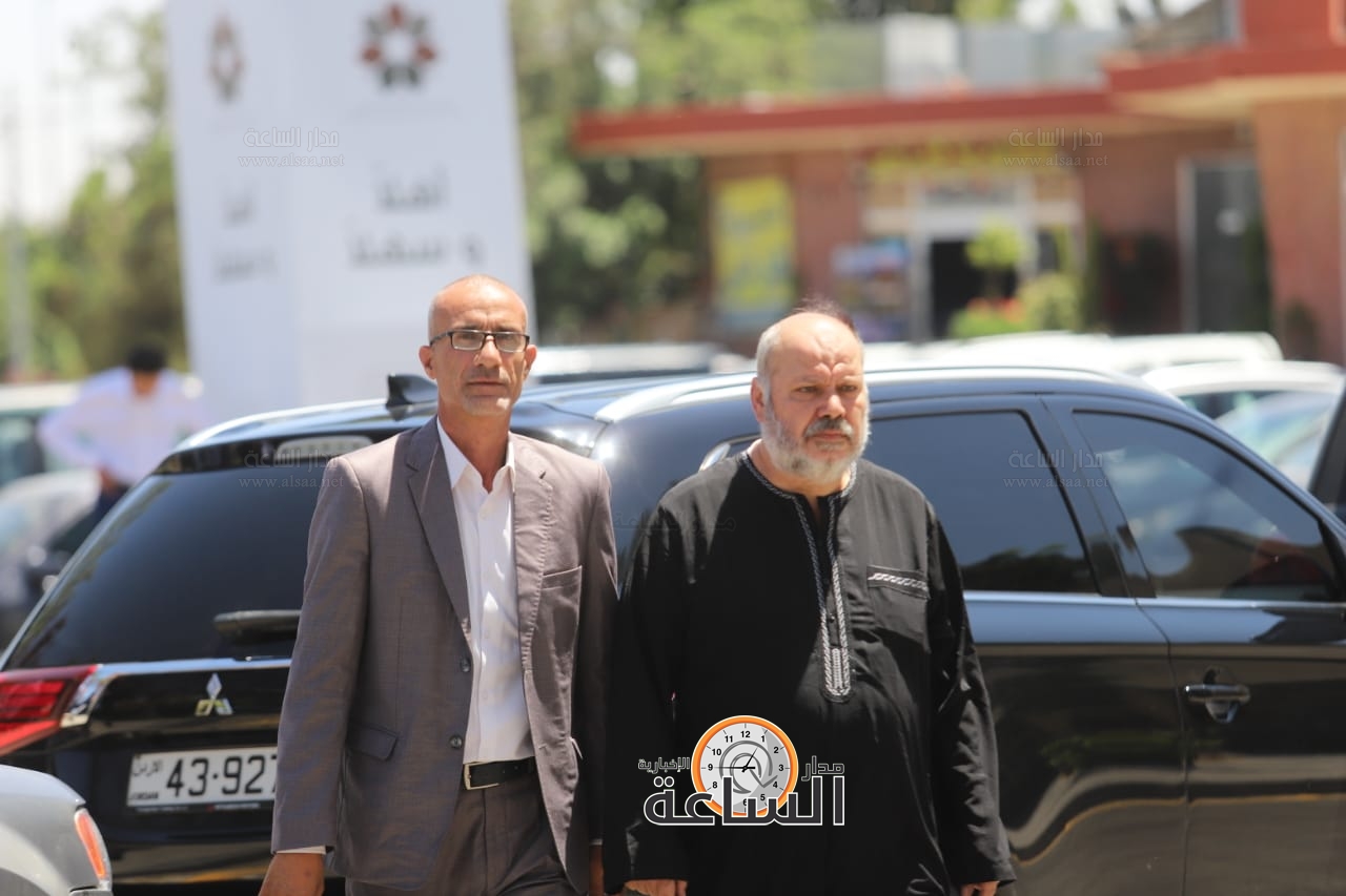 Madar Al-Saa Images 0.11352378887432768