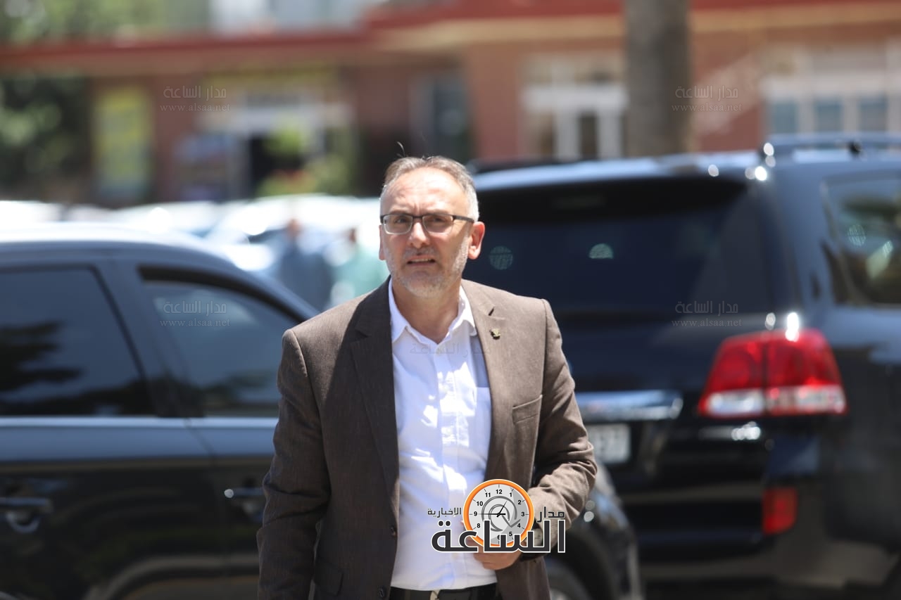 Madar Al-Saa Images 0.8706024150878715