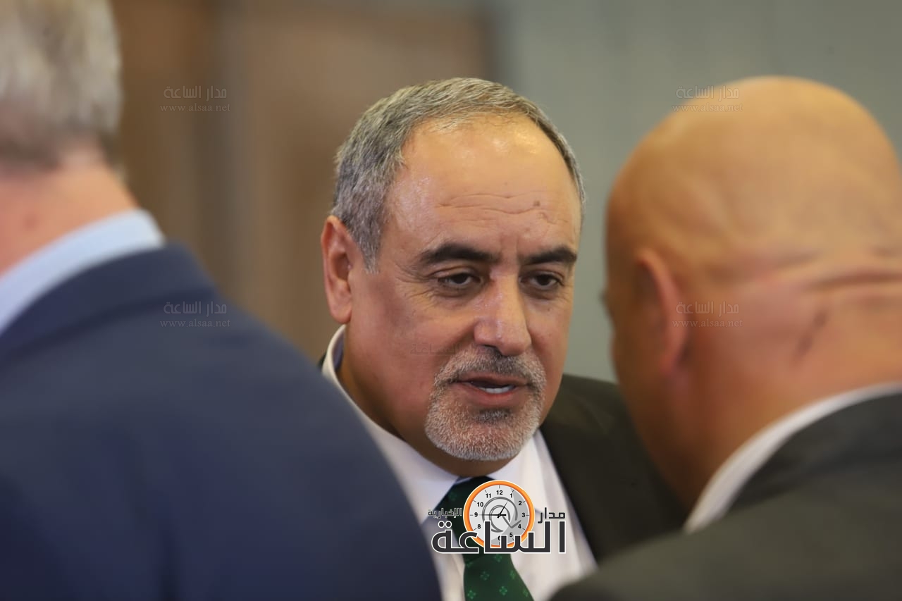 Madar Al-Saa Images 0.14105625309329017