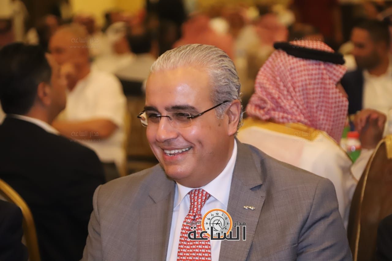 Madar Al-Saa Images 0.433155711037422