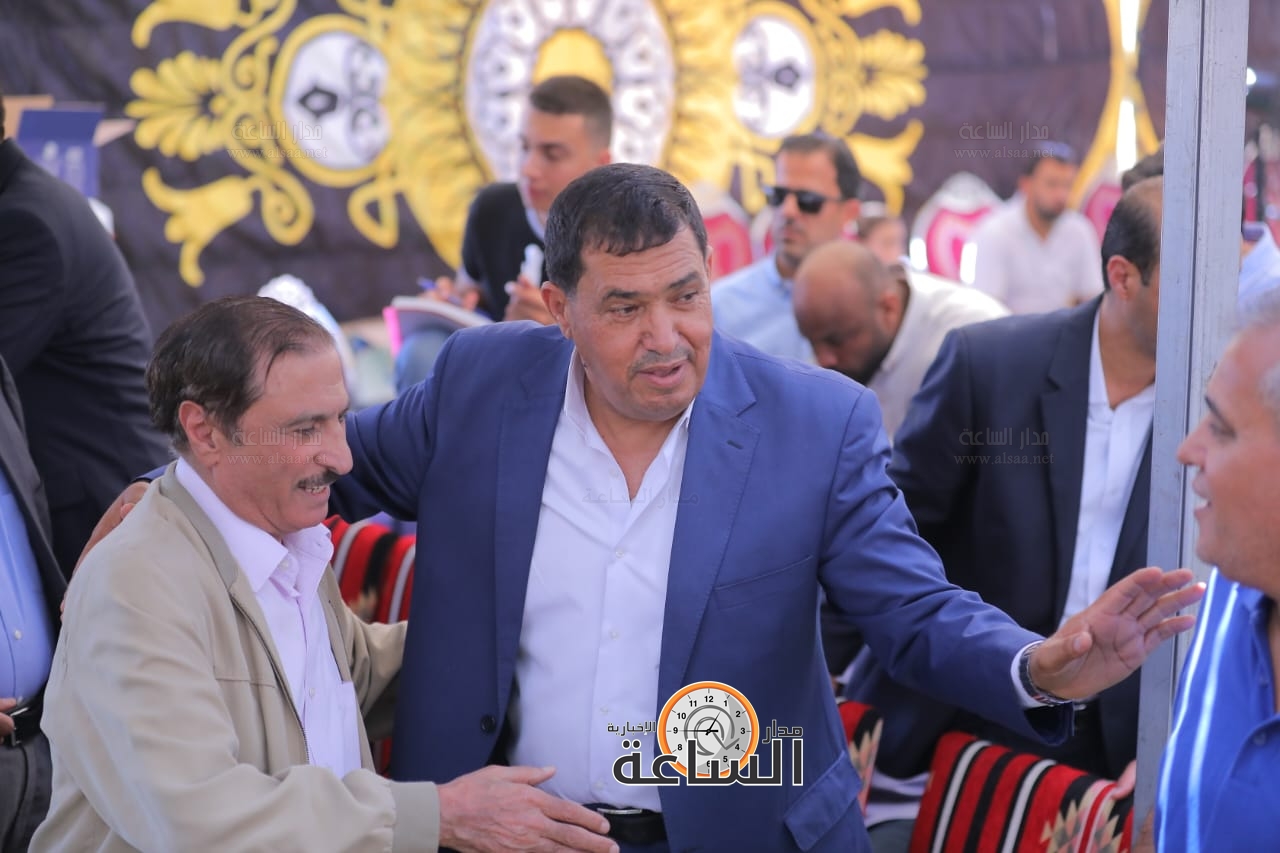 Madar Al-Saa Images 0.9538747221644075